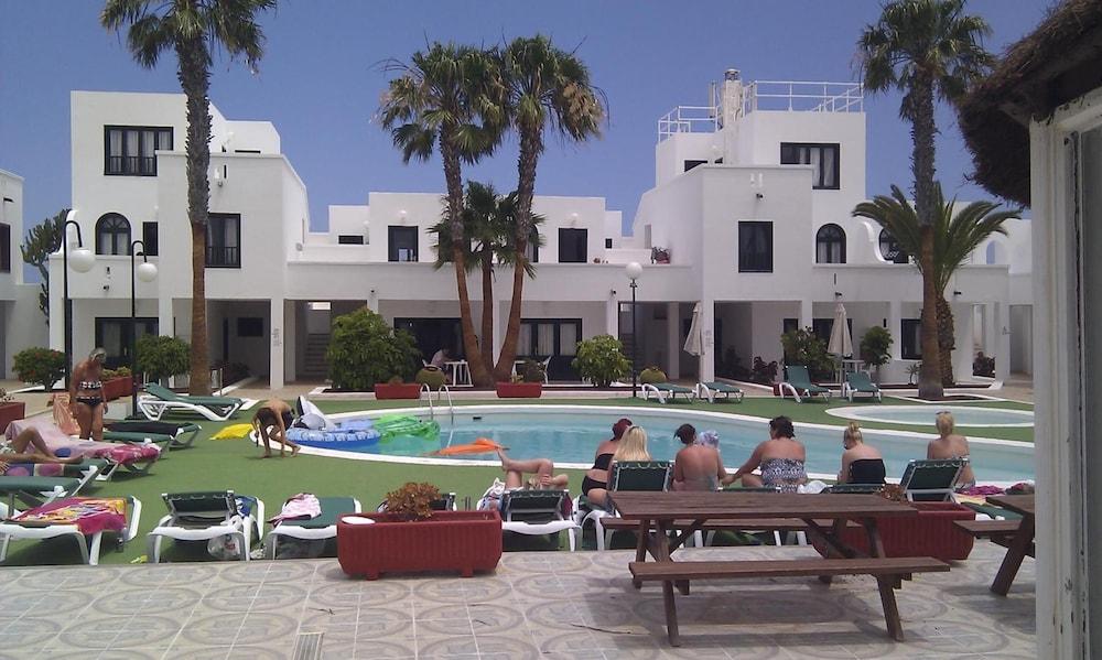 Sol Apartamentos Costa Teguise Εξωτερικό φωτογραφία