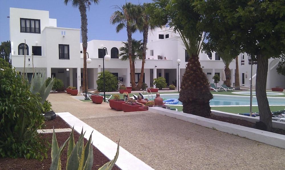 Sol Apartamentos Costa Teguise Εξωτερικό φωτογραφία