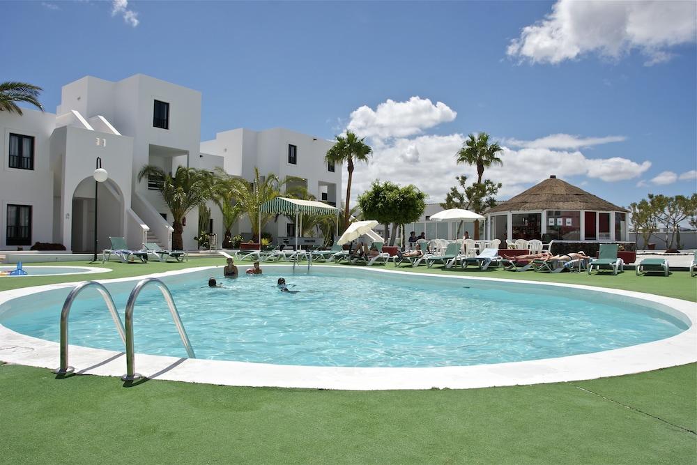 Sol Apartamentos Costa Teguise Εξωτερικό φωτογραφία