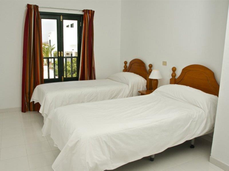Sol Apartamentos Costa Teguise Εξωτερικό φωτογραφία